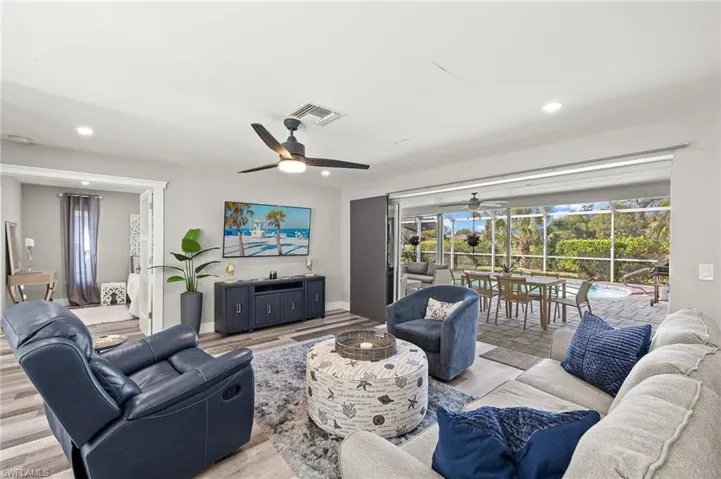 248 Bay Meadows Dr, Naples, Florida 34113