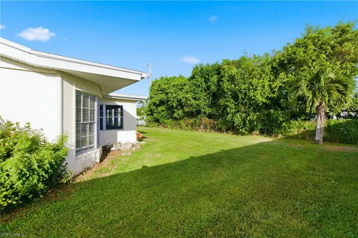 205 Se 44th Ter, Cape Coral, Florida 33904