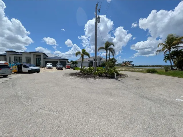 1003 Nw 40th Pl, Cape Coral, Florida 33993