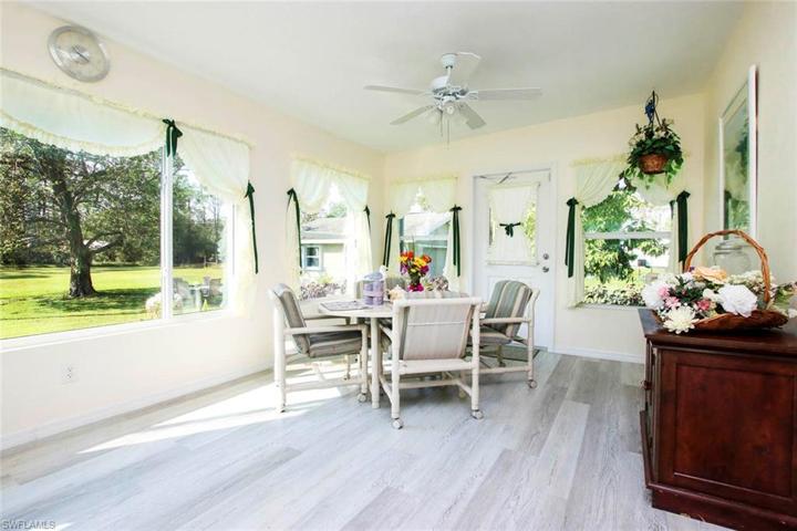 Spacious LanaiSun room