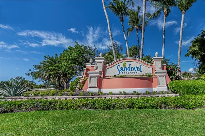 2615  Sunvale  CT, Cape Coral, FL 33991