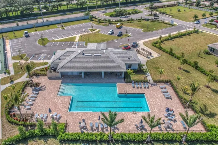 437 Tamarindo Ln, Naples, Florida 34114