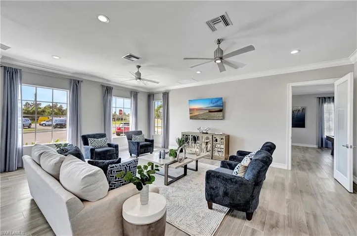437 Tamarindo Ln, Naples, Florida 34114