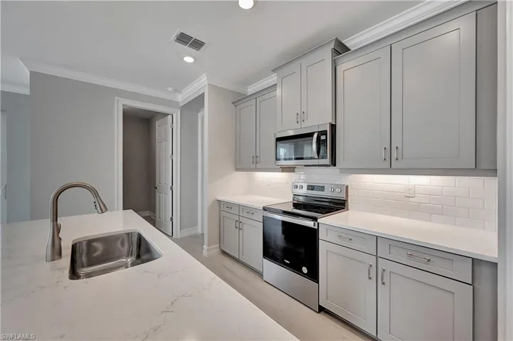 437 Tamarindo Ln, Naples, Florida 34114