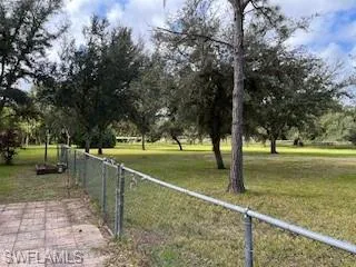 13850  Cemetery  RD, Fort Myers, FL 33905