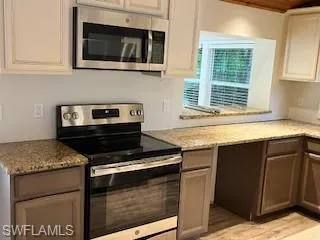 13850  Cemetery  RD, Fort Myers, FL 33905