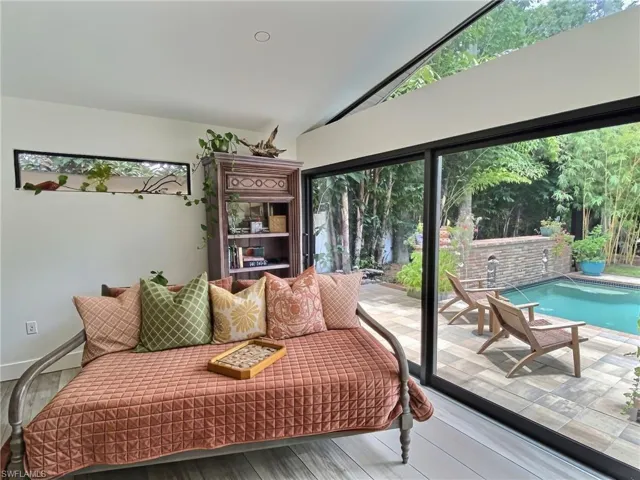 1031 Diana Ave, Naples, Florida 34103