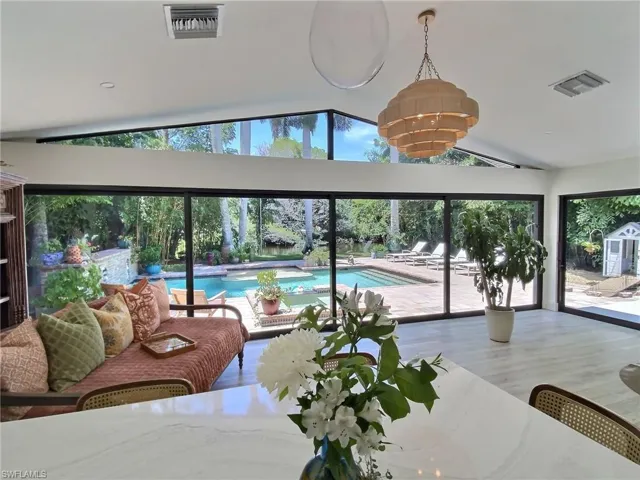 1031 Diana Ave, Naples, Florida 34103