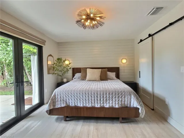 1031 Diana Ave, Naples, Florida 34103
