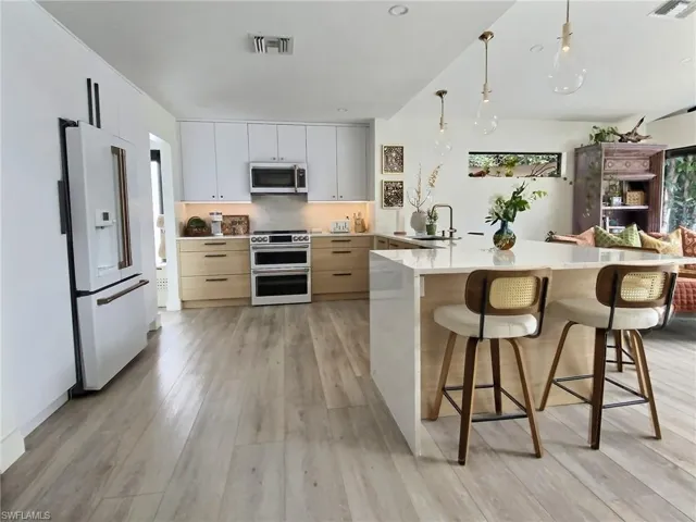 1031 Diana Ave, Naples, Florida 34103