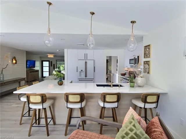 1031 Diana Ave, Naples, Florida 34103