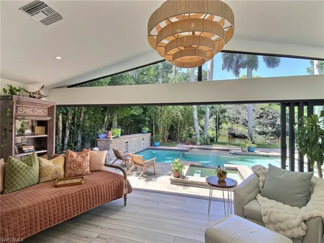 1031 Diana Ave, Naples, Florida 34103