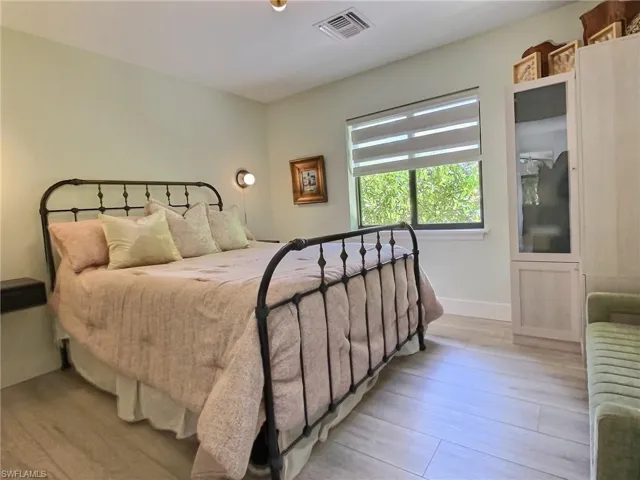1031 Diana Ave, Naples, Florida 34103