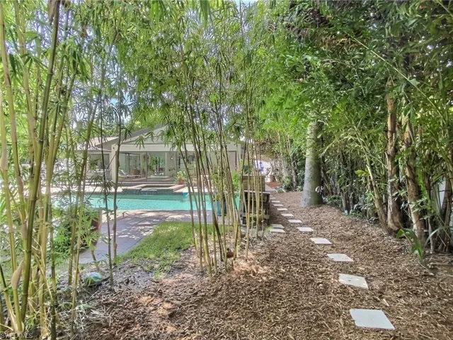 1031 Diana Ave, Naples, Florida 34103