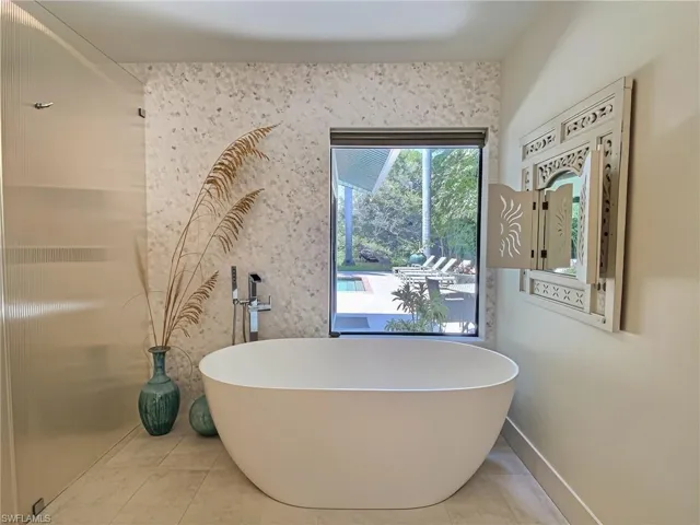 1031 Diana Ave, Naples, Florida 34103