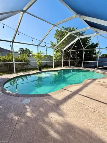 4017 Ne 10th Ave, Cape Coral, Florida 33909