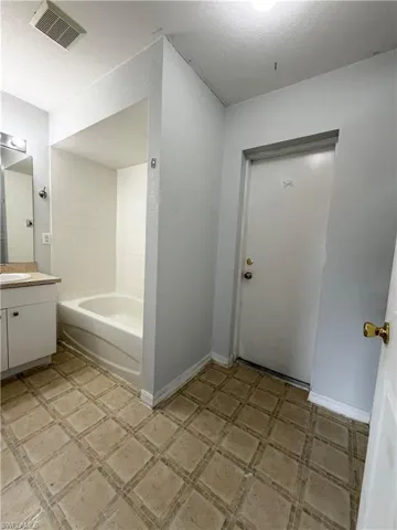 4017 Ne 10th Ave, Cape Coral, Florida 33909