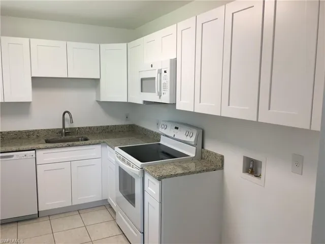 4021 SE 12  AVE, Cape Coral, FL 33904