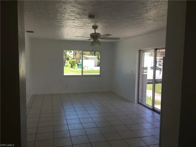 4021 SE 12  AVE, Cape Coral, FL 33904