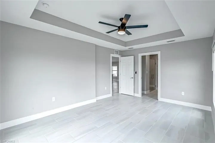 dormitorio principal con bano