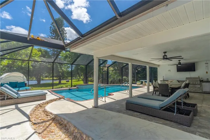 2224  Kings Lake  BLVD, Naples, FL 34112