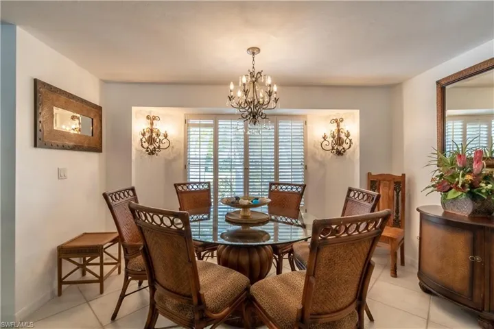 2224  Kings Lake  BLVD, Naples, FL 34112