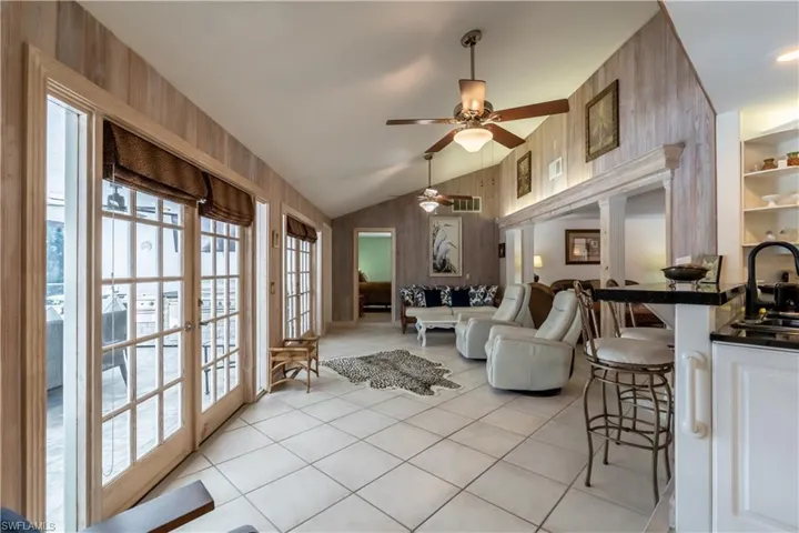 2224  Kings Lake  BLVD, Naples, FL 34112