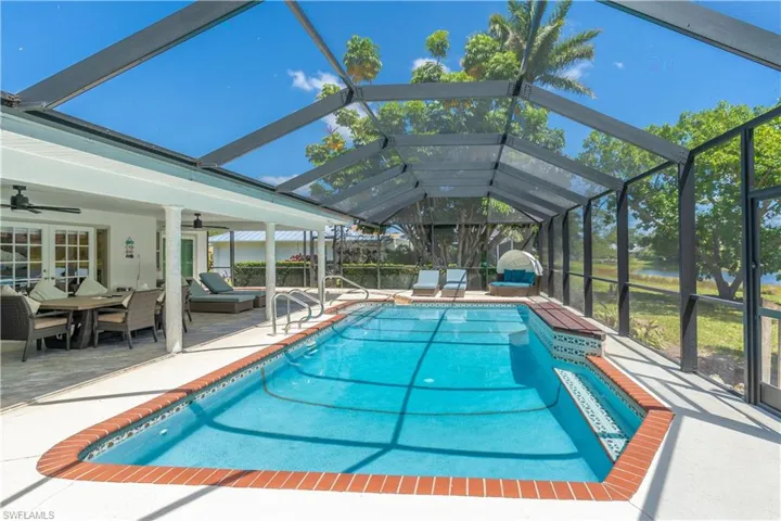 2224  Kings Lake  BLVD, Naples, FL 34112