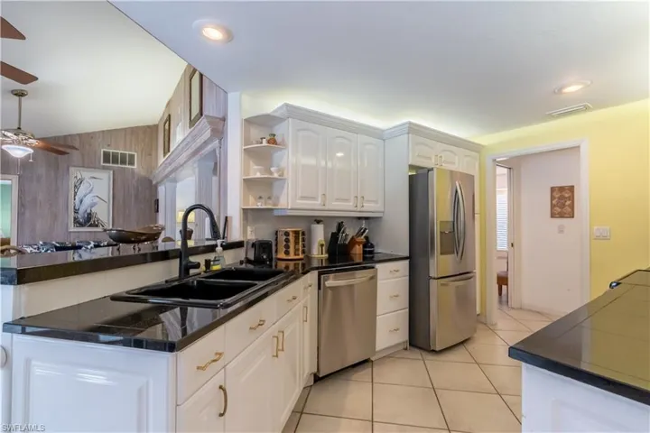 2224  Kings Lake  BLVD, Naples, FL 34112