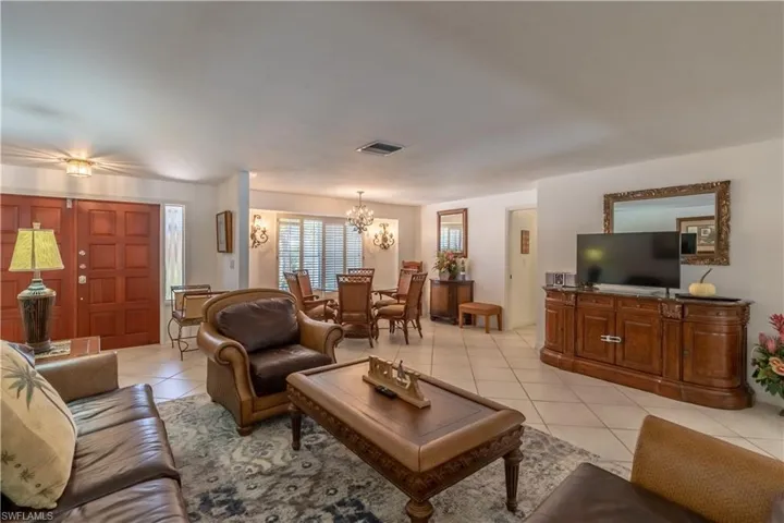 2224  Kings Lake  BLVD, Naples, FL 34112