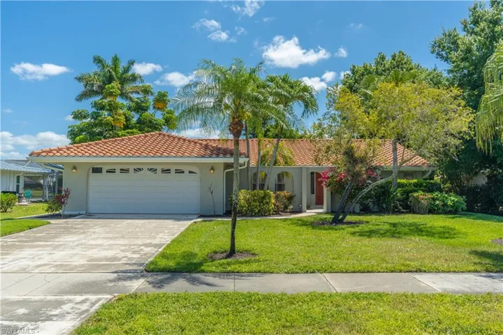 2224  Kings Lake  BLVD, Naples, FL 34112