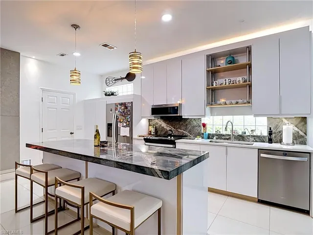 10735 San Tropez Cir, Estero, Florida 33928