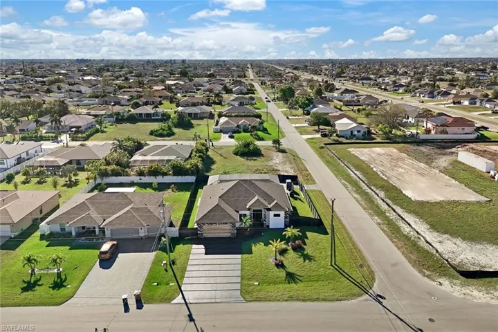 Bird's eye view with a residential view