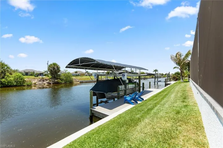 1212 32nd Pl, Cape Coral, Florida 33993
