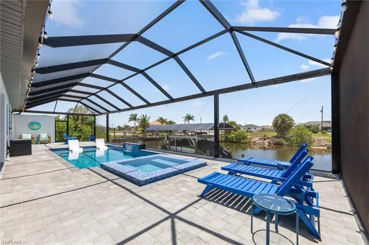 1212 32nd Pl, Cape Coral, Florida 33993
