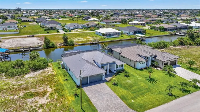 1212 32nd Pl, Cape Coral, Florida 33993