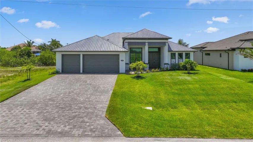 1212 32nd Pl, Cape Coral, Florida 33993