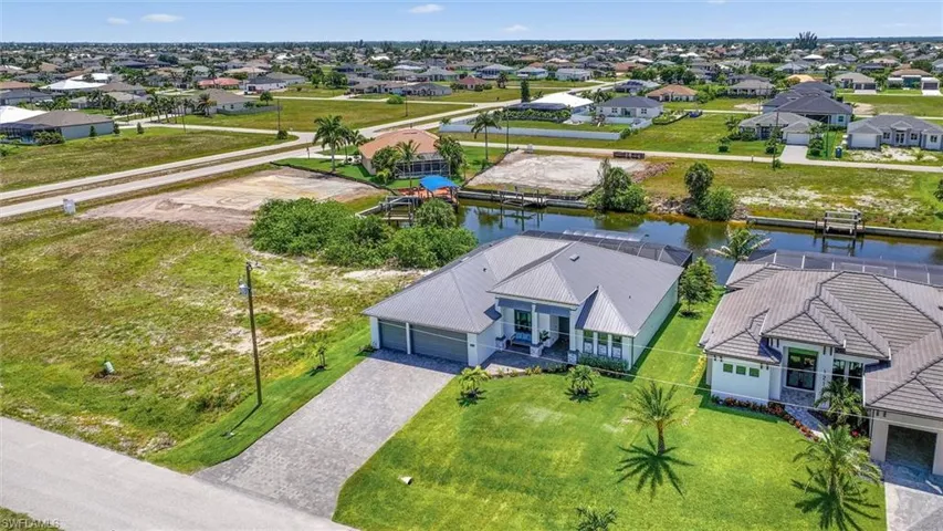 1212 32nd Pl, Cape Coral, Florida 33993