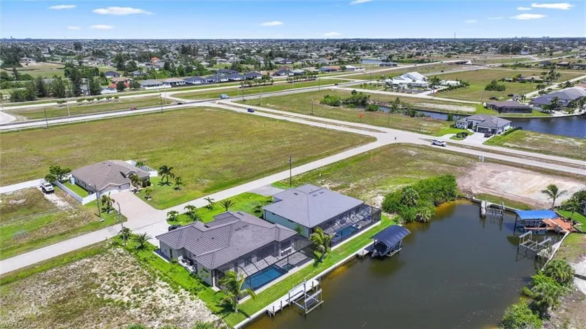 1212 32nd Pl, Cape Coral, Florida 33993