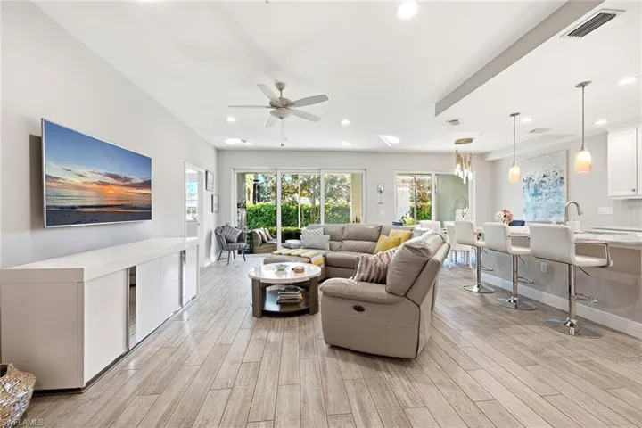 2318 Sawyers Hill Rd 103, Naples, Florida 34120