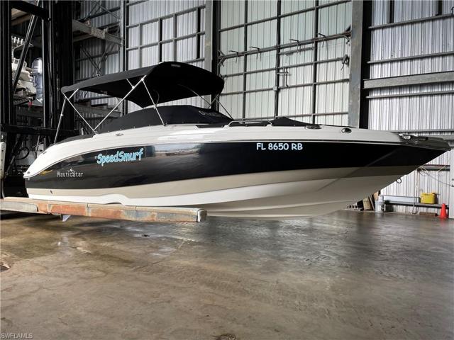 2015 Nautic Star 243 DC