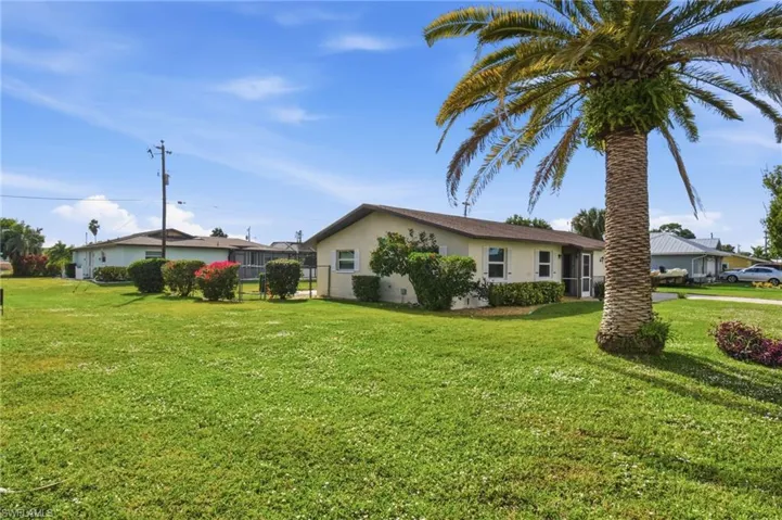 126 SE 40th  TER, Cape Coral, FL 33904