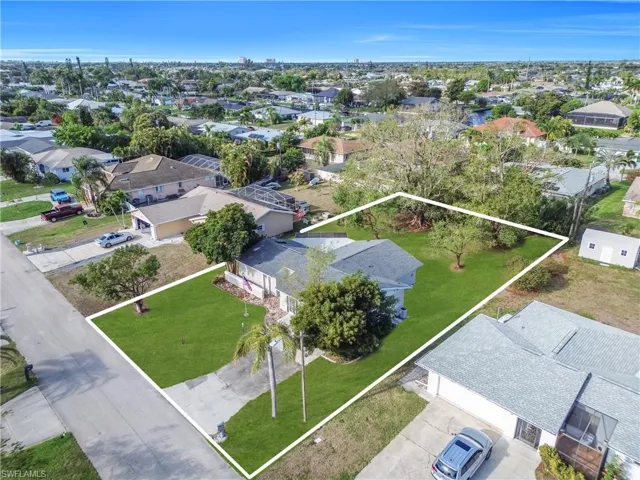 4126 SE 1st  CT, Cape Coral, FL 33904