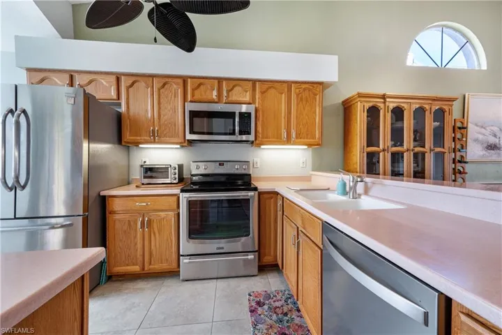 253  Countryside  DR, Naples, FL 34104