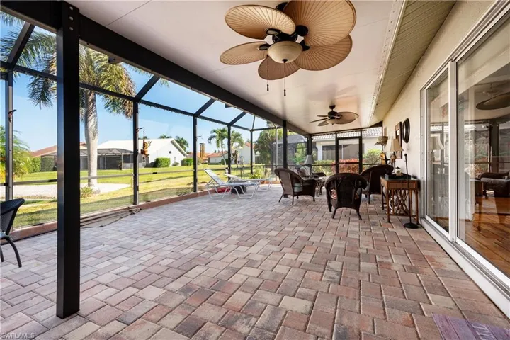 253  Countryside  DR, Naples, FL 34104
