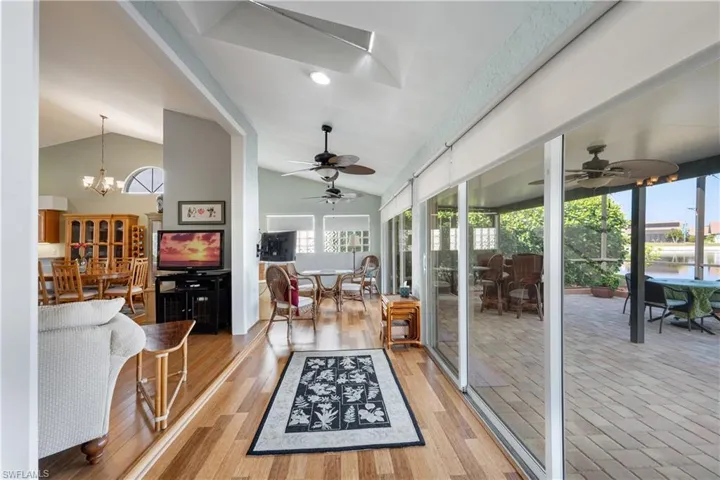 253  Countryside  DR, Naples, FL 34104