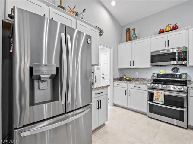 4317 Nw 34th Ln, Cape Coral, Florida 33993