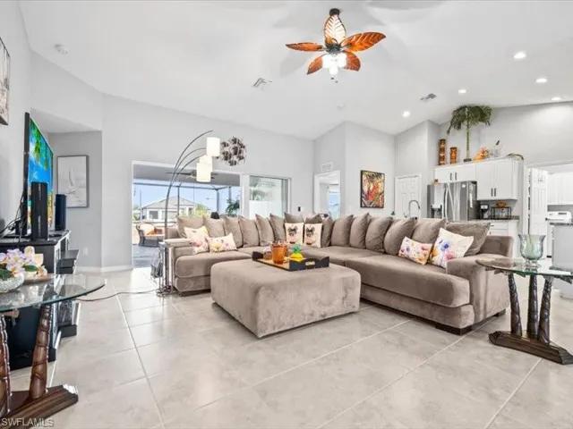 4317 Nw 34th Ln, Cape Coral, Florida 33993