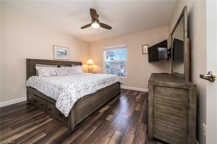 Guest Bedroom with King Size bed.