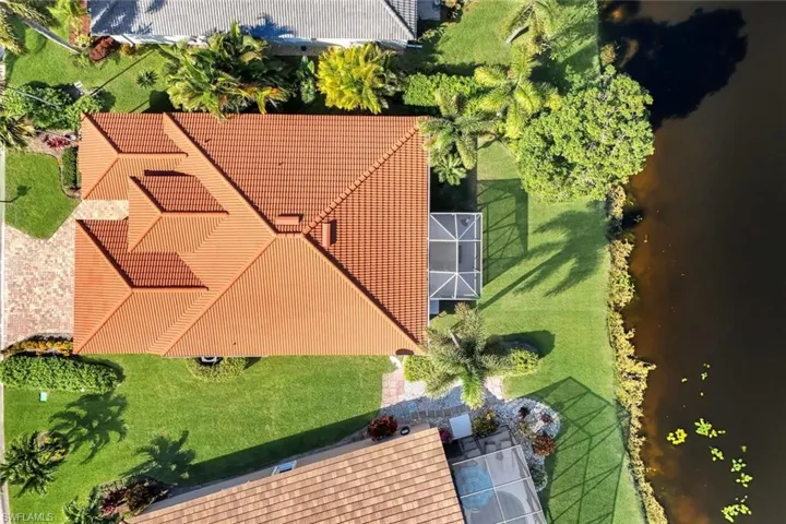 Aerial view of property and surrounding area